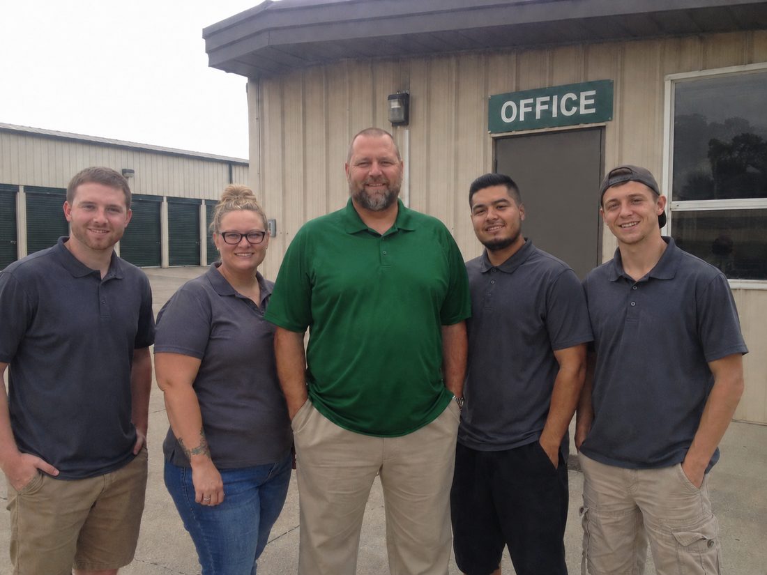 Pest control professionals in Salina, KS